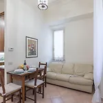 Apartment Pontormo By Mmega Florence